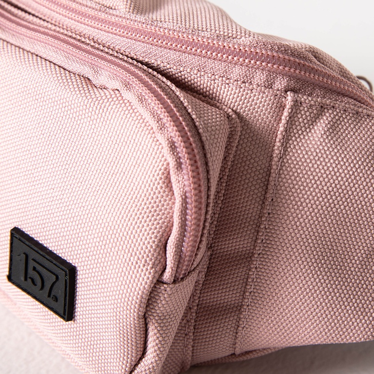 Midjeväska "Sling Bag" Midjeväska "Sling Bag"